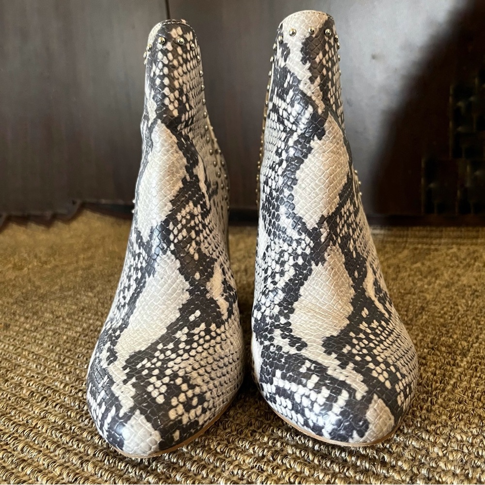 STEVE MADDEN boots